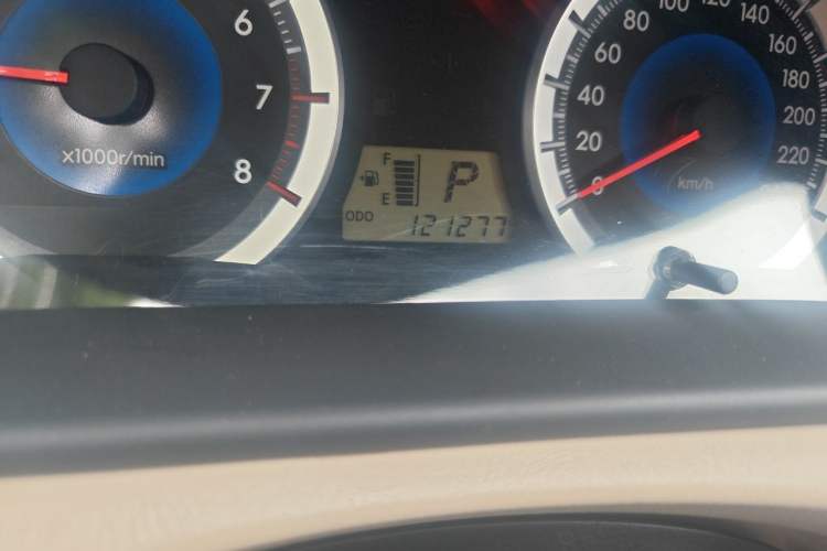 Used Toyota Corolla EX 2013 1.6L Automatic Excellence Edition Odometer Close Up