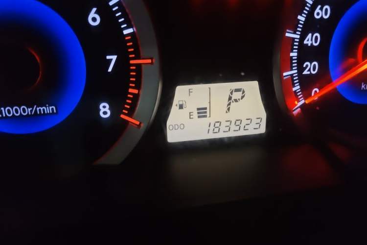 Used Toyota Corolla EX 2013 1.6L Automatic Luxury Edition Odometer Close Up