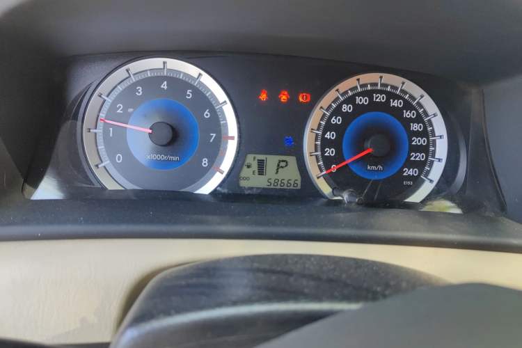 Used Toyota Corolla EX 2013 1.6L Automatic Excellence Edition Odometer Close Up