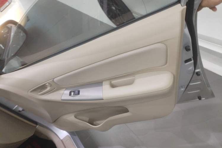 Used Toyota Corolla EX 2013 1.6L Automatic Excellence Edition Right Front Door Interior