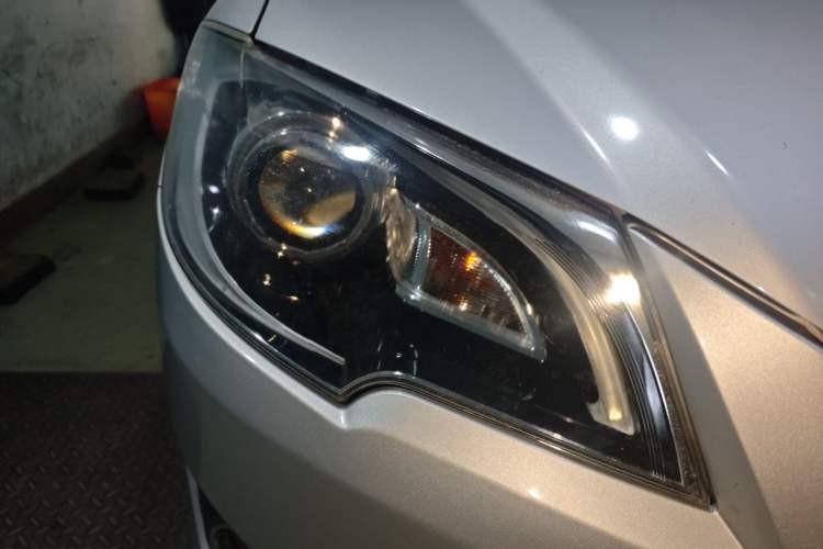Used Toyota Corolla EX 2013 1.6L Automatic Luxury Edition Right Front Headlight