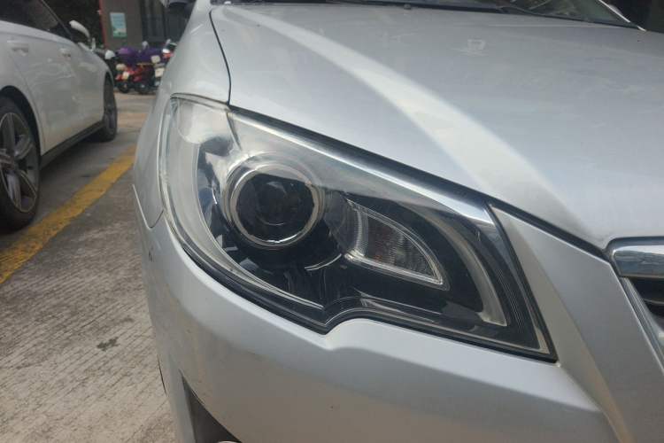 Used Toyota Corolla EX 2013 1.6L Automatic Excellence Edition Right Front Headlight
