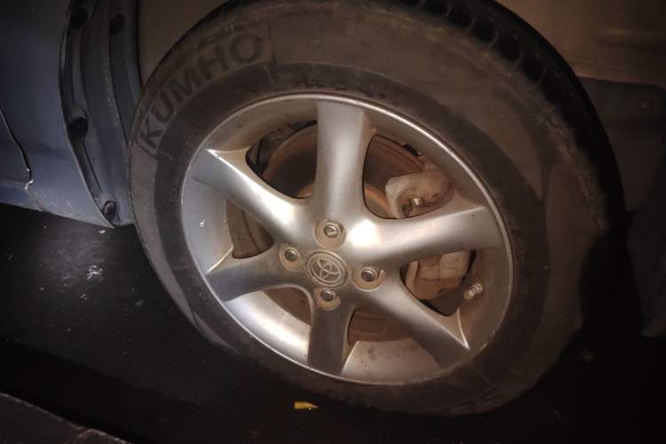 Used Toyota Corolla EX 2013 1.6L Manual Luxury Edition Right Front Wheel Hub