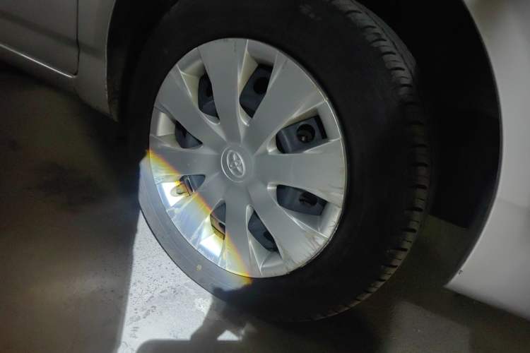 Used Toyota Corolla EX 2013 1.6L Automatic Excellence Edition Right Front Wheel Hub