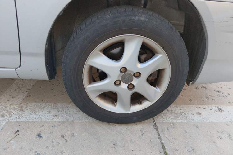 Used Toyota Corolla EX 2013 1.6L Automatic Luxury Edition Right Front Wheel Hub