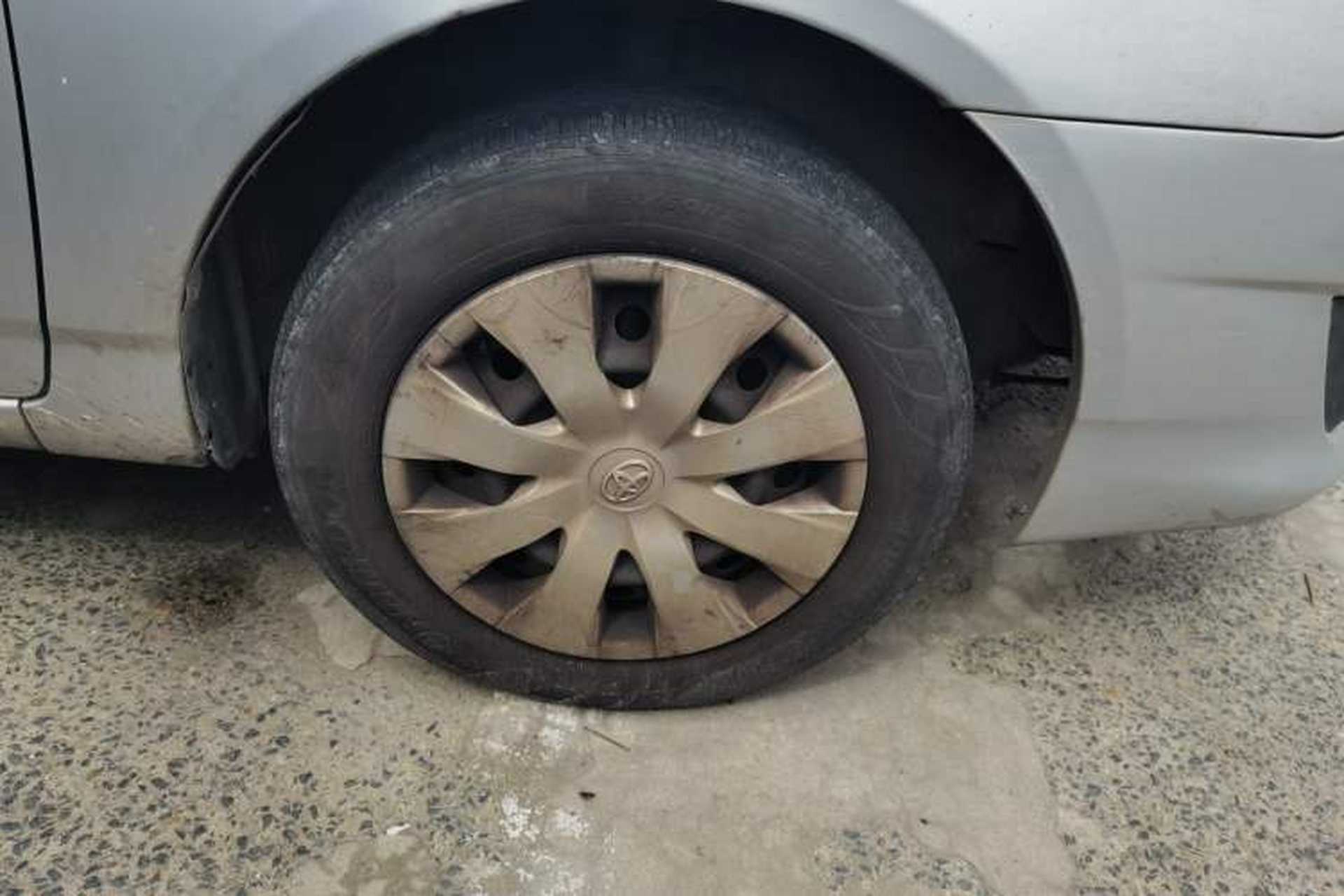 Used Toyota Corolla EX 2013 1.6L Automatic Excellence Edition Right Front Wheel Hub