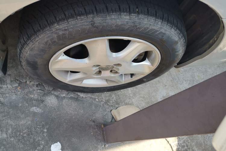 Used Toyota Corolla EX 2013 1.6L Automatic Luxury Edition Right Front Wheel Hub