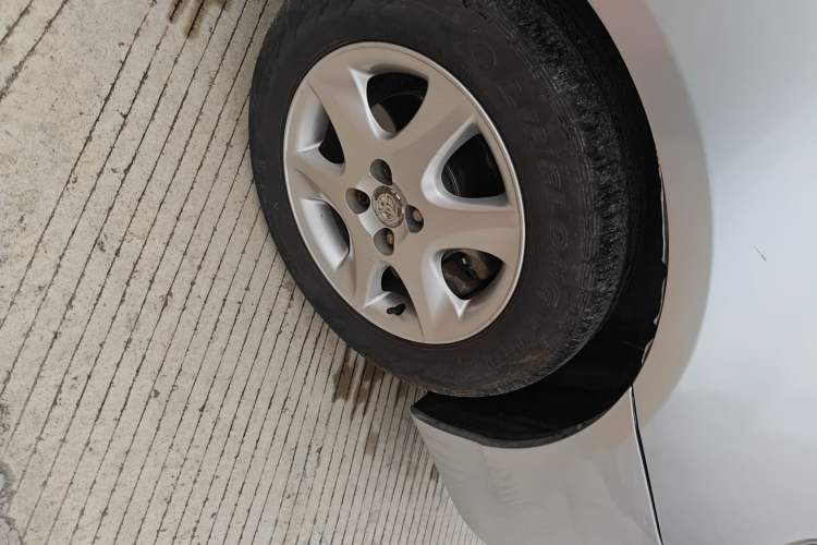 Used Toyota Corolla EX 2013 1.6L Automatic Luxury Edition Right Front Wheel Hub