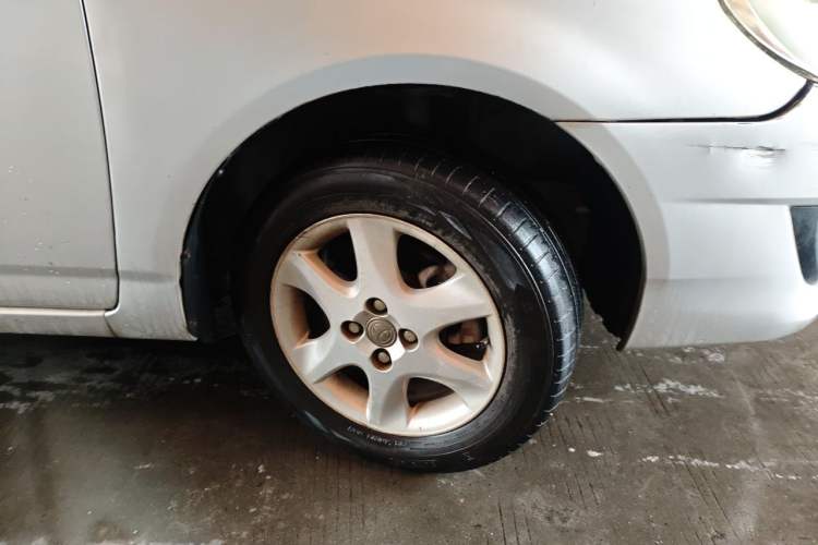 Used Toyota Corolla EX 2013 1.6L Automatic Luxury Edition Right Front Wheel Hub