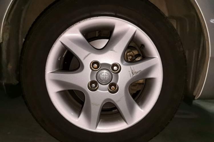 Used Toyota Corolla EX 2013 1.6L Automatic Luxury Edition Right Front Wheel Hub