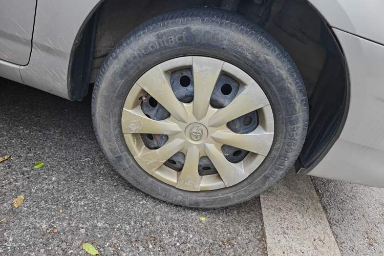 Used Toyota Corolla EX 2013 1.6L Automatic Excellence Edition Right Front Wheel Hub