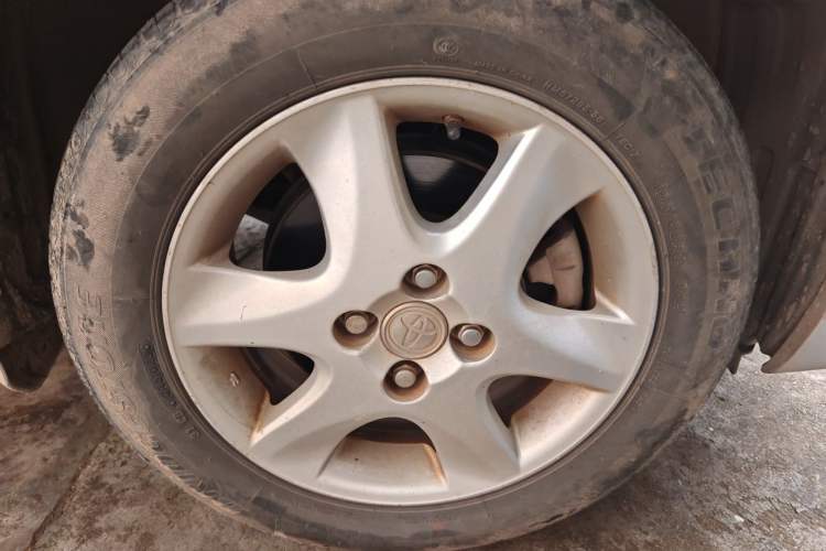 Used Toyota Corolla EX 2013 1.6L Automatic Luxury Edition Right Front Wheel Hub