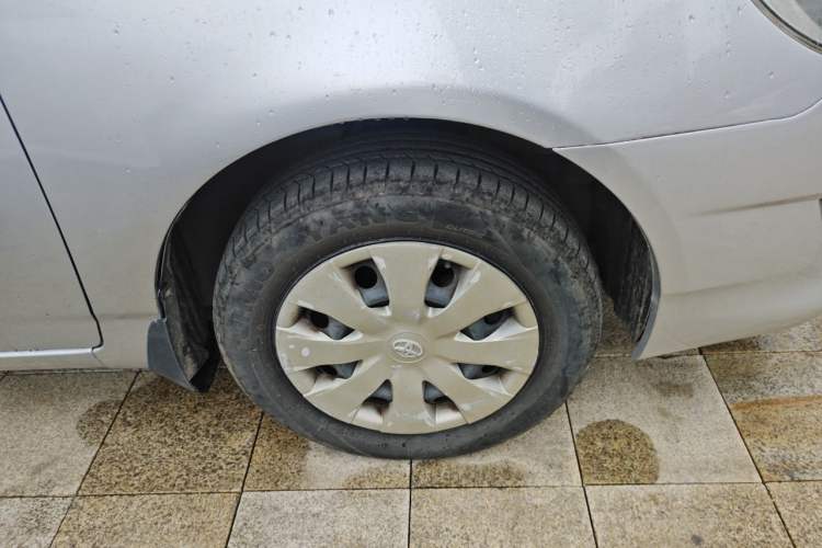 Used Toyota Corolla EX 2013 1.6L Automatic Excellence Edition Right Front Wheel Hub