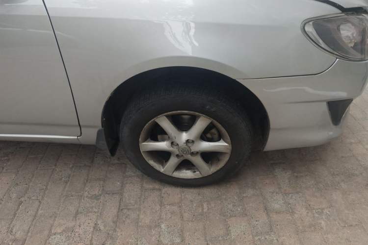 Used Toyota Corolla EX 2013 1.6L Automatic Excellence Edition Right Front Wheel Hub