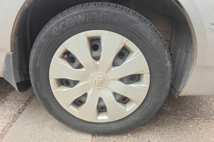 Used Toyota Corolla EX 2013 1.6L Automatic Excellence Edition Right Front Wheel Hub