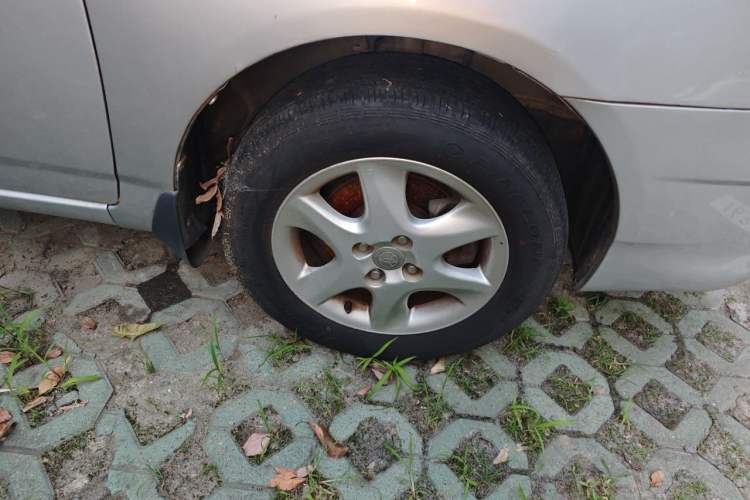 Used Toyota Corolla EX 2013 1.6L Automatic Luxury Edition Right Front Wheel Hub