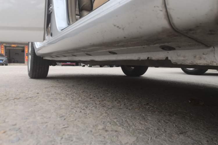 Used Toyota Corolla EX 2013 1.6L Automatic Excellence Edition Right Side Sill