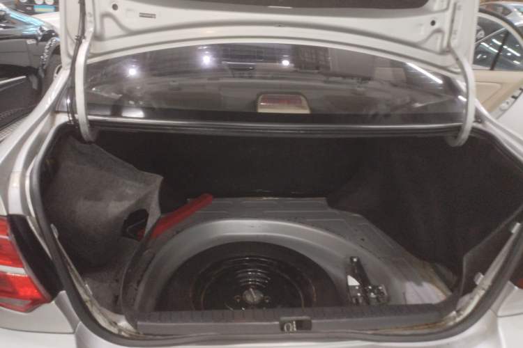 Used Toyota Corolla EX 2013 1.6L Automatic Excellence Edition Trunk