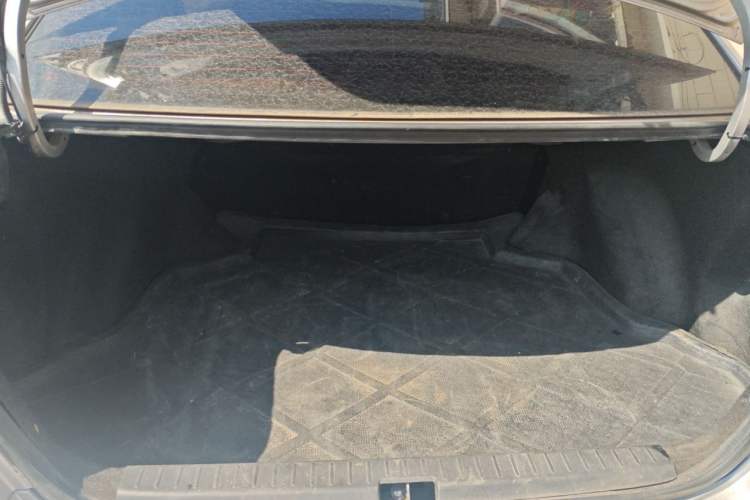 Used Toyota Corolla EX 2013 1.6L Automatic Excellence Edition Trunk