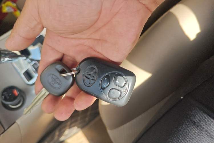 Used Toyota Corolla EX 2013 1.6L Automatic Excellence Edition Vehicle Key