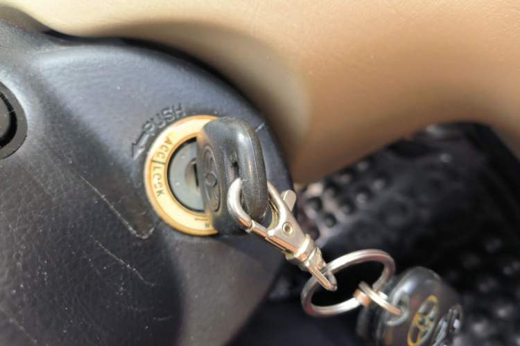 Used Toyota Corolla EX 2013 1.6L Automatic Luxury Edition Vehicle Key