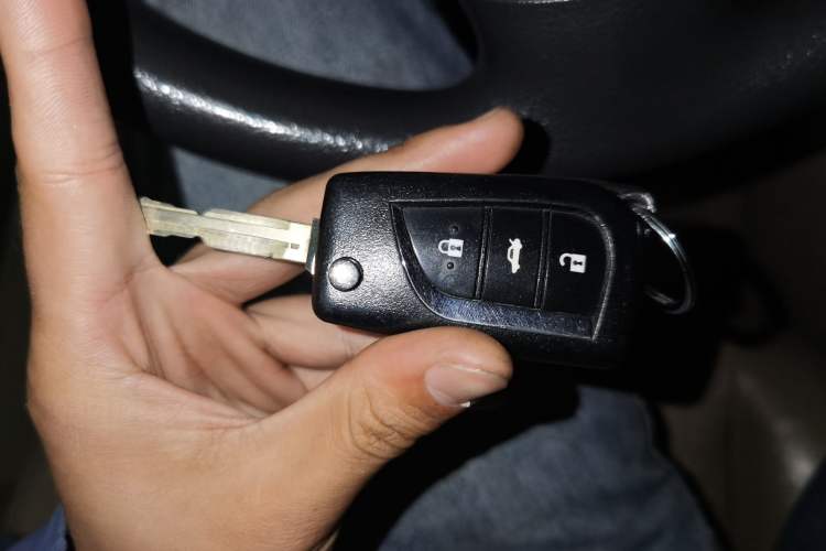 Used Toyota Corolla EX 2013 1.6L Automatic Luxury Edition Vehicle Key