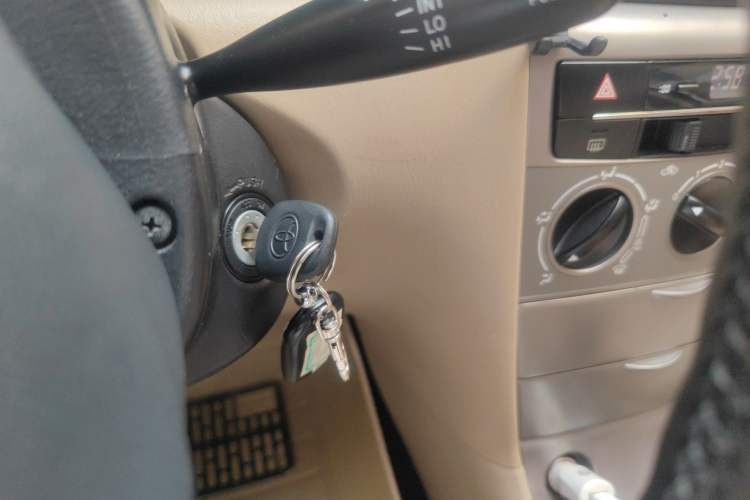 Used Toyota Corolla EX 2013 1.6L Automatic Excellence Edition Vehicle Key