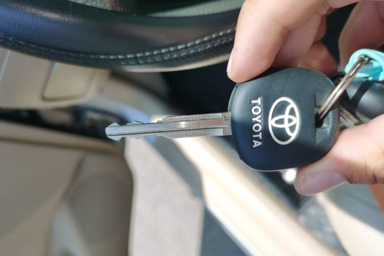 Used Toyota Corolla EX 2013 1.6L Automatic Excellence Edition Vehicle Key