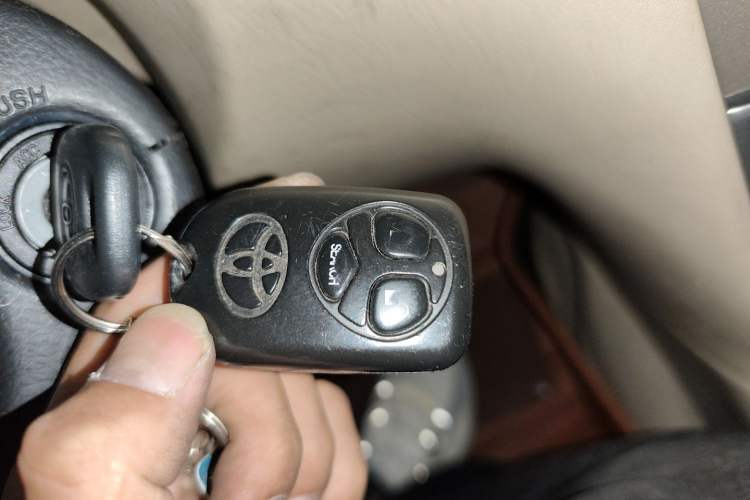 Used Toyota Corolla EX 2013 1.6L Automatic Luxury Edition Vehicle Key