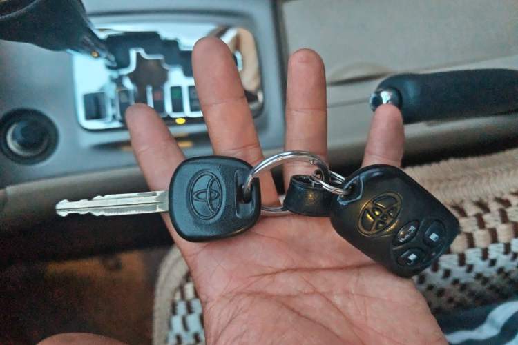 Used Toyota Corolla EX 2013 1.6L Automatic Excellence Edition Vehicle Key
