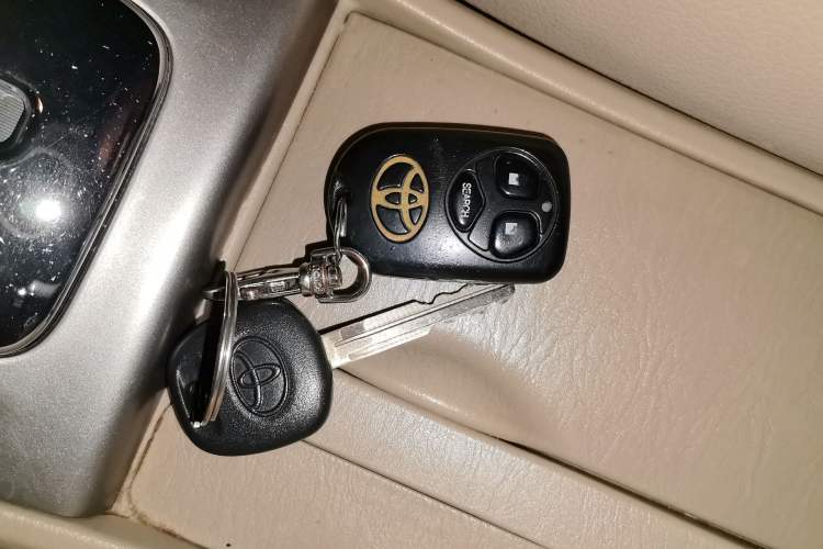 Used Toyota Corolla EX 2013 1.6L Automatic Luxury Edition Vehicle Key