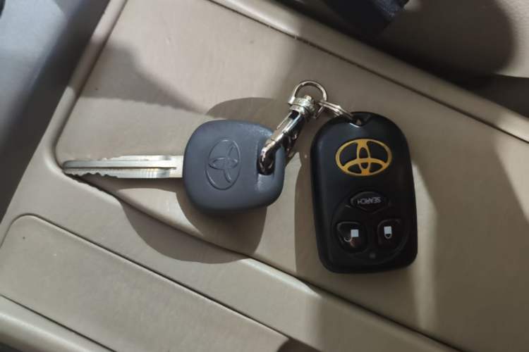 Used Toyota Corolla EX 2013 1.6L Automatic Excellence Edition Vehicle Key