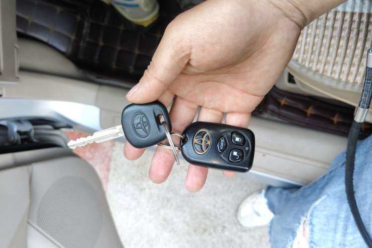 Used Toyota Corolla EX 2013 1.6L Automatic Luxury Edition Vehicle Key