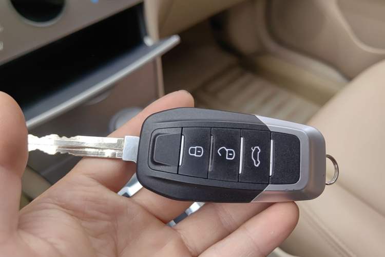 Used Toyota Corolla EX 2013 1.6L Automatic Excellence Edition Vehicle Key