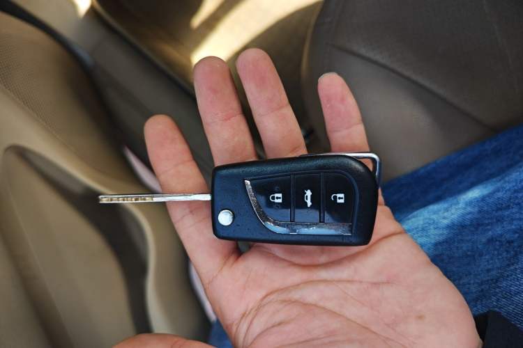 Used Toyota Corolla EX 2013 1.6L Manual Excellence Edition Vehicle Key