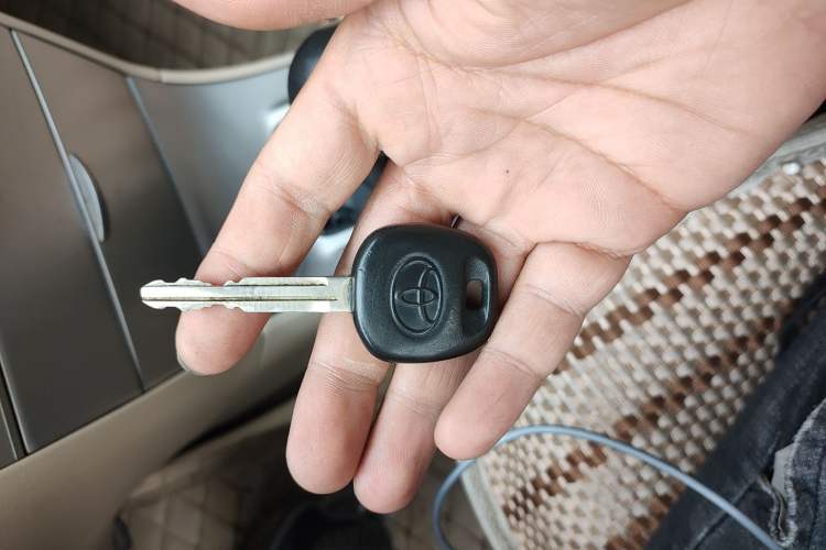 Used Toyota Corolla EX 2013 1.6L Manual Excellence Edition Vehicle Key