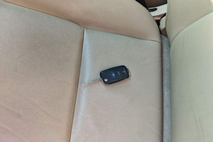 Used Toyota Corolla EX 2013 1.6L Automatic Luxury Edition Vehicle Key