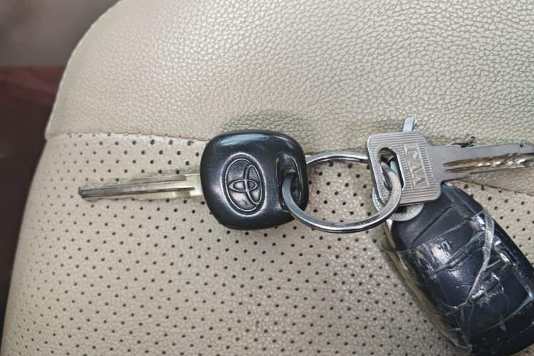 Used Toyota Corolla EX 2013 1.6L Manual Excellence Edition Vehicle Key