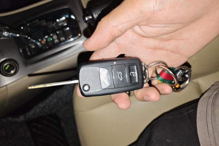 Used Toyota Corolla EX 2013 1.6L Automatic Luxury Edition Vehicle Key