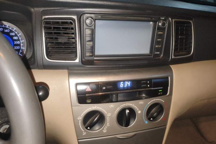 Used Toyota Corolla EX 2013 1.6L Automatic Luxury Edition Audio And AC Panel