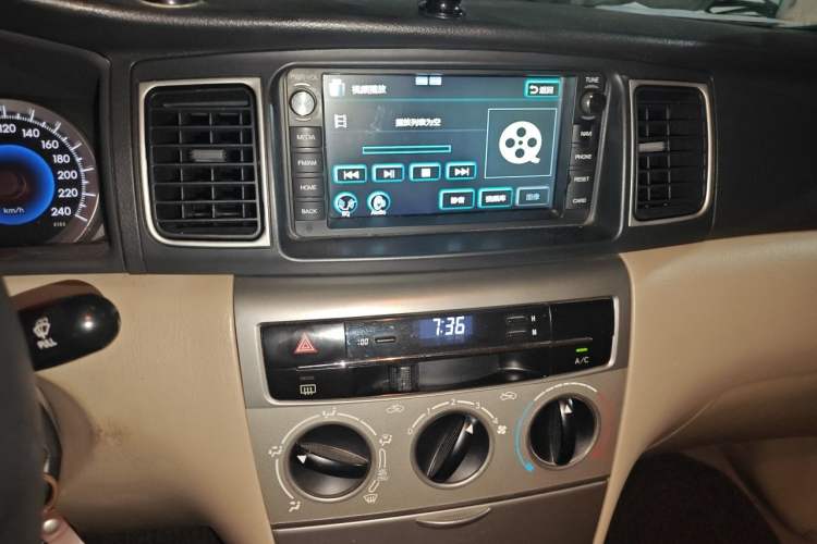 Used Toyota Corolla EX 2013 1.6L Automatic Luxury Edition Audio And AC Panel