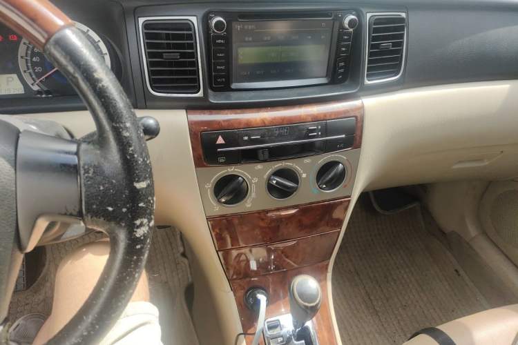 Used Toyota Corolla EX 2013 1.6L Automatic Excellence Edition Audio And AC Panel