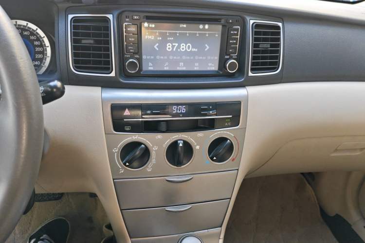 Used Toyota Corolla EX 2013 1.6L Automatic Excellence Edition Audio And AC Panel