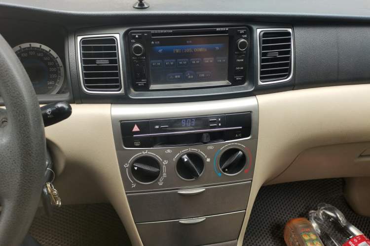 Used Toyota Corolla EX 2013 1.6L Manual Luxury Edition Audio And AC Panel