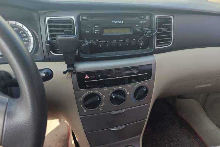 Used Toyota Corolla EX 2013 1.6L Automatic Excellence Edition Audio And AC Panel