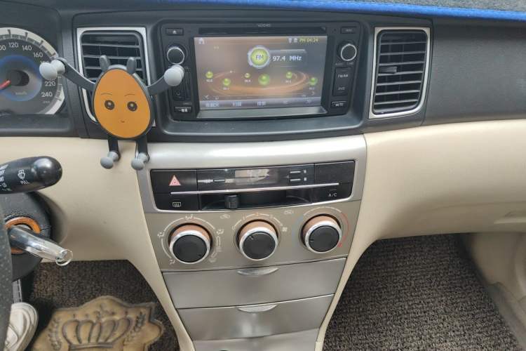 Used Toyota Corolla EX 2013 1.6L Automatic Excellence Edition Audio And AC Panel