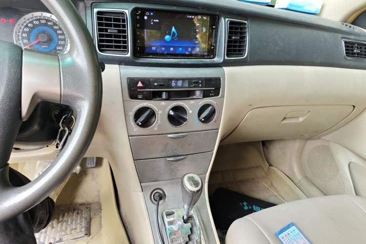 Used Toyota Corolla EX 2013 1.6L Automatic Luxury Edition Audio And AC Panel