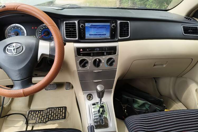 Used Toyota Corolla EX 2013 1.6L Automatic Excellence Edition Audio And AC Panel