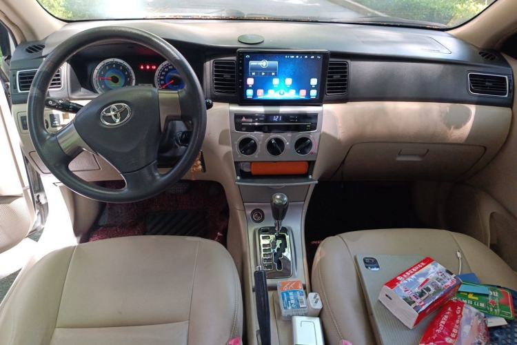 Used Toyota Corolla EX 2013 1.6L Automatic Excellence Edition Center Console