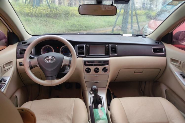 Used Toyota Corolla EX 2013 1.6L Manual Luxury Edition Center Console
